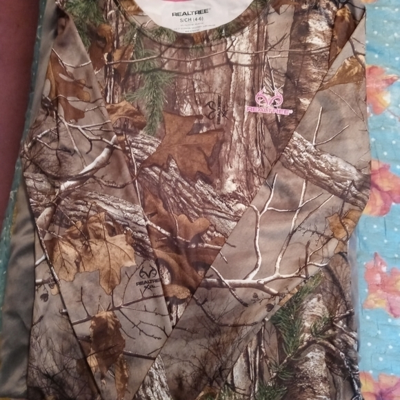 Real Tree small long sleeve tshirt - Picture 1 of 4